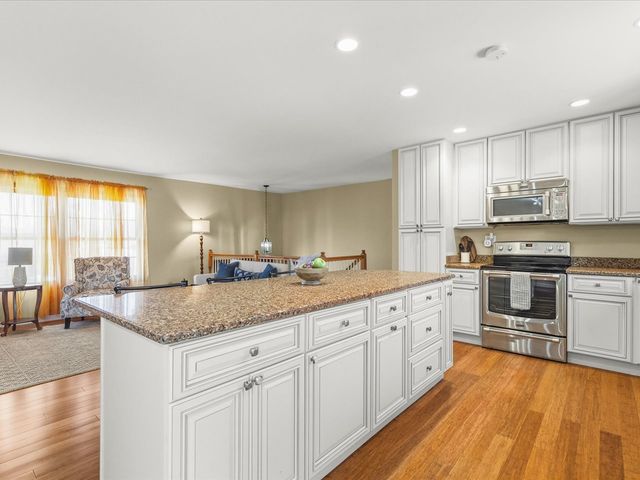 545 Andrew Lane, Lake Zurich, IL 60047