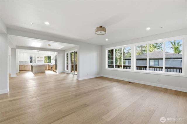 11087 SE 62nd Place, Bellevue, WA 98006