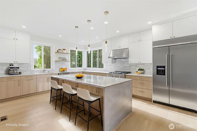 11087 SE 62nd Place, Bellevue, WA 98006