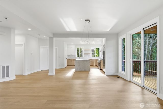 11087 SE 62nd Place, Bellevue, WA 98006