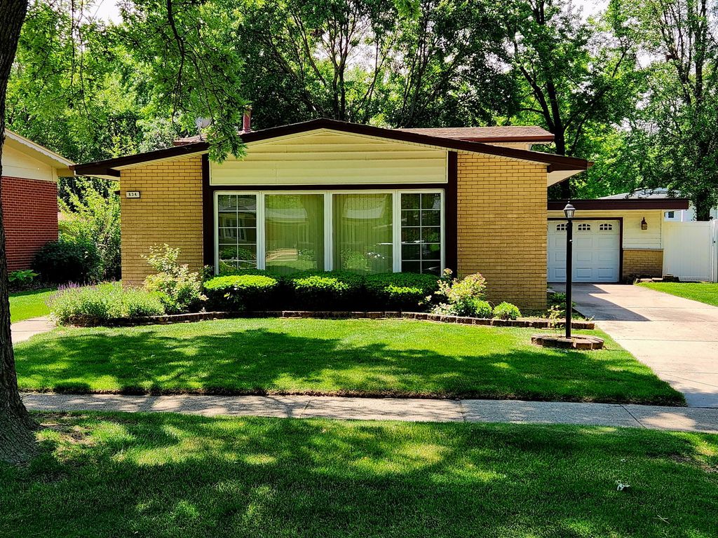 834 N Rainbow Drive, Glenwood, IL 60425
