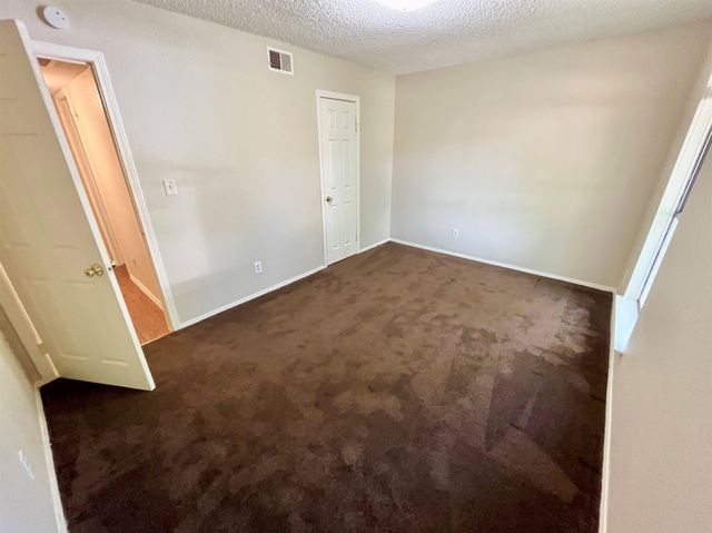 112 Hillside CV B, Elgin, TX 78621