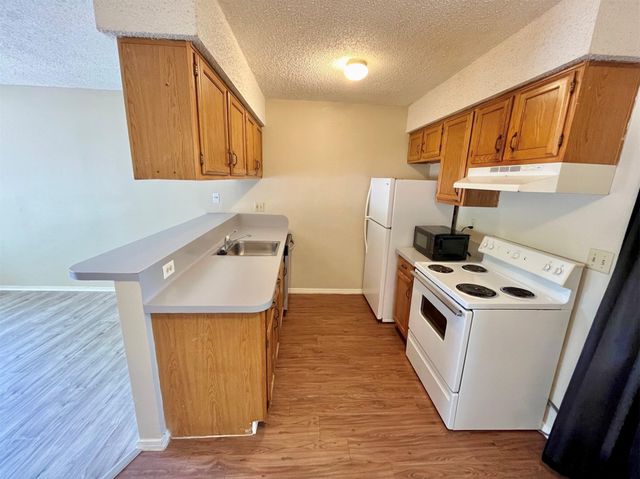 112 Hillside CV B, Elgin, TX 78621