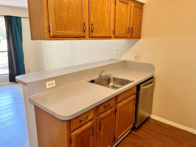 112 Hillside CV B, Elgin, TX 78621