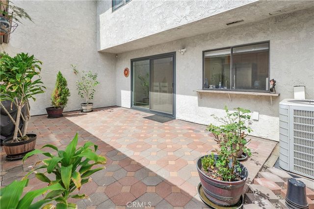 1401 W Cerritos 64, Anaheim, CA 92802
