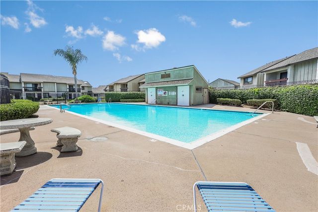 1401 W Cerritos 64, Anaheim, CA 92802