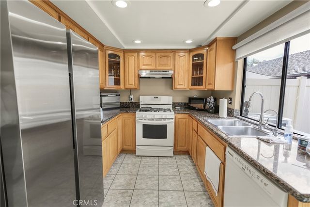 1401 W Cerritos 64, Anaheim, CA 92802