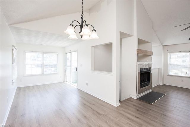 3832 New River Reach Apt B, Portsmouth, VA 23703