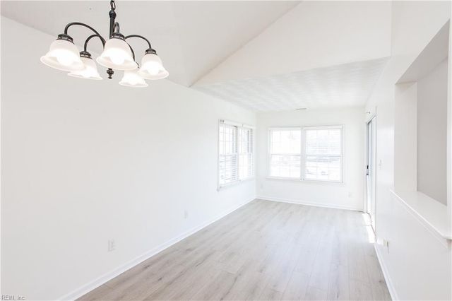 3832 New River Reach Apt B, Portsmouth, VA 23703