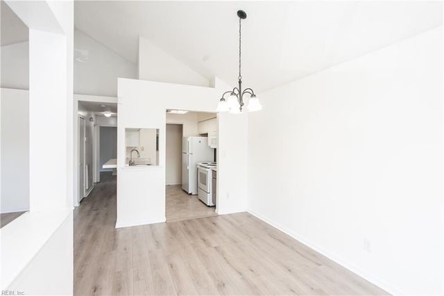 3832 New River Reach Apt B, Portsmouth, VA 23703