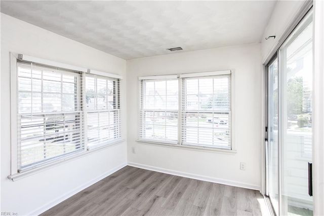 3832 New River Reach Apt B, Portsmouth, VA 23703