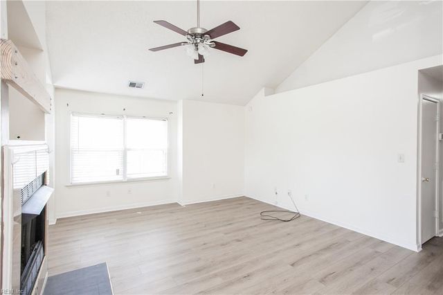 3832 New River Reach Apt B, Portsmouth, VA 23703
