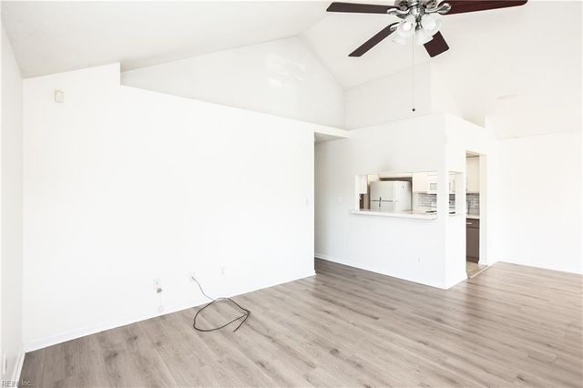 3832 New River Reach Apt B, Portsmouth, VA 23703