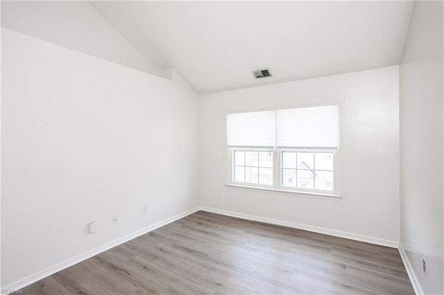 3832 New River Reach Apt B, Portsmouth, VA 23703