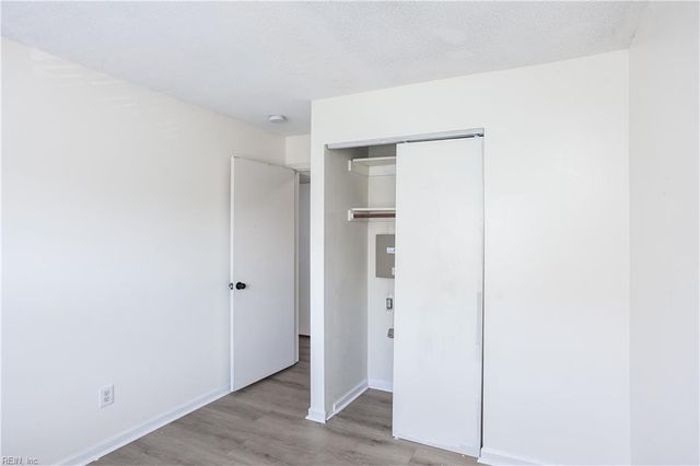 3832 New River Reach Apt B, Portsmouth, VA 23703