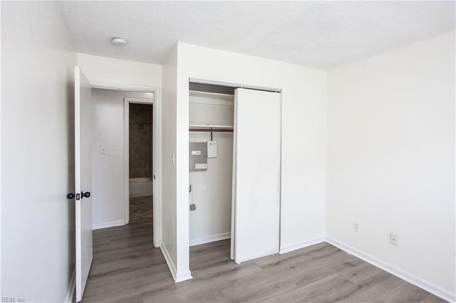 3832 New River Reach Apt B, Portsmouth, VA 23703