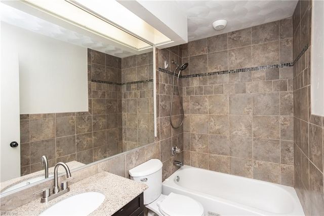 3832 New River Reach Apt B, Portsmouth, VA 23703