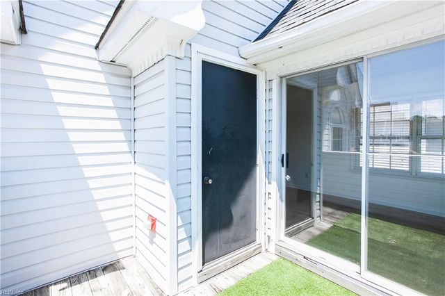 3832 New River Reach Apt B, Portsmouth, VA 23703