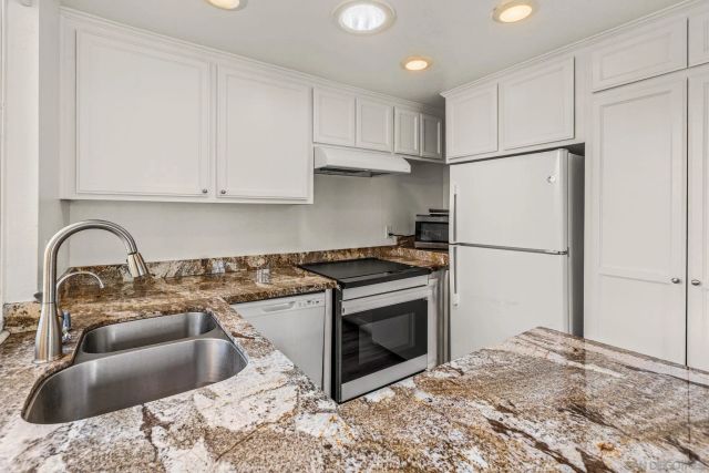 325 S Sierra Ave 39, Solana Beach, CA 92075