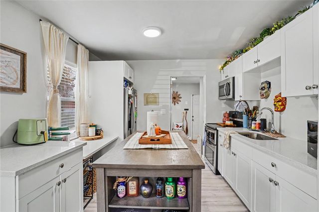 4811 12TH AVENUE S, St Petersburg, FL 33711