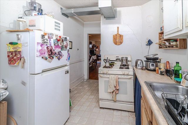 2416 4th Avenue S, Minneapolis, MN 55404