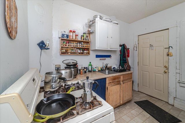 2416 4th Avenue S, Minneapolis, MN 55404