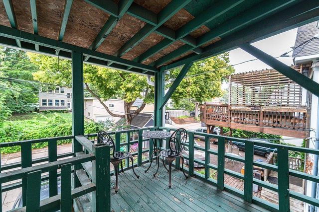 2416 4th Avenue S, Minneapolis, MN 55404