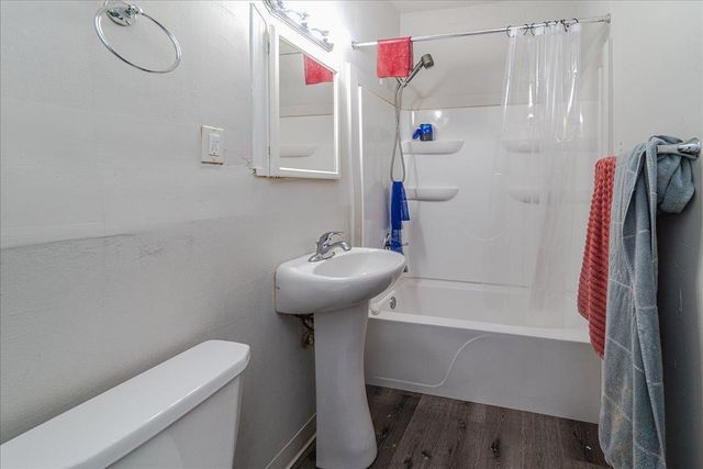 2416 4th Avenue S, Minneapolis, MN 55404