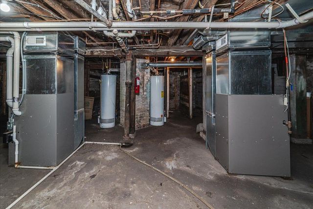 2416 4th Avenue S, Minneapolis, MN 55404