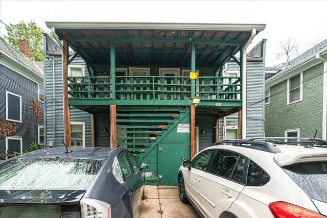 2416 4th Avenue S, Minneapolis, MN 55404