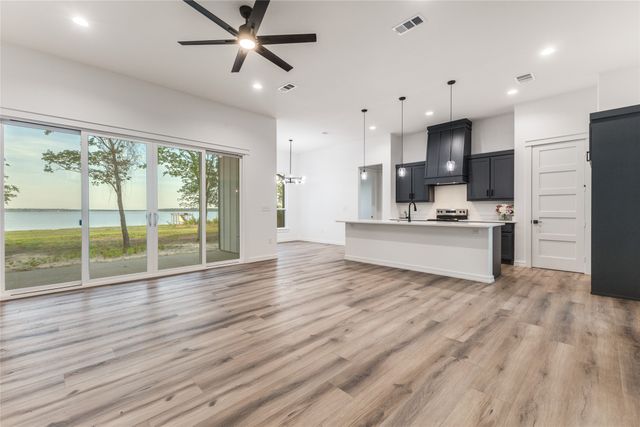 9313 W Shoreline Drive, Kemp, TX 75143