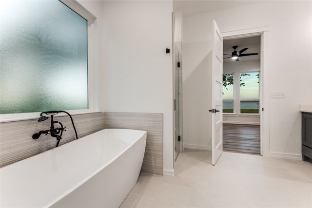 9313 W Shoreline Drive, Kemp, TX 75143