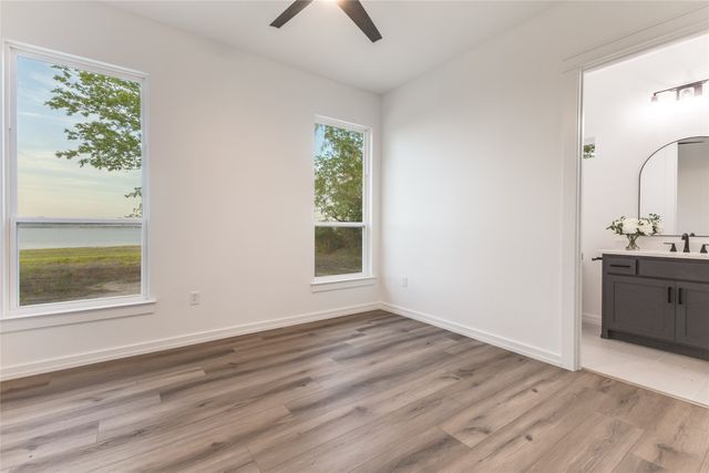 9313 W Shoreline Drive, Kemp, TX 75143