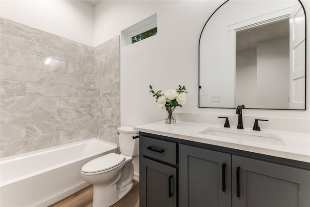 9313 W Shoreline Drive, Kemp, TX 75143