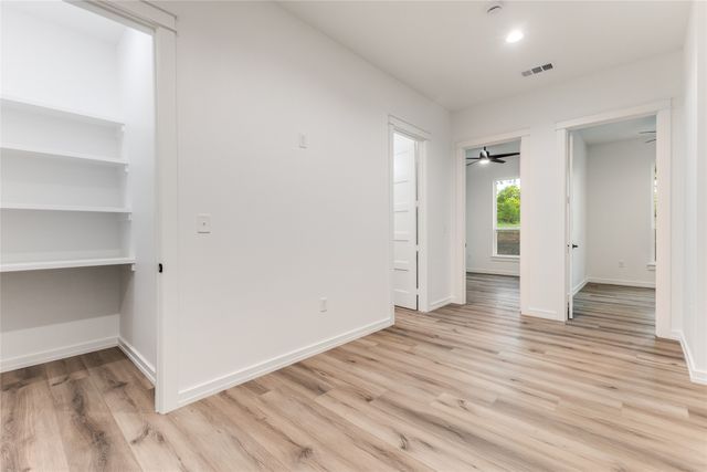 9313 W Shoreline Drive, Kemp, TX 75143