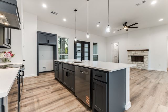 9313 W Shoreline Drive, Kemp, TX 75143
