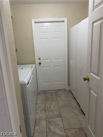 1235 Shelby PKWY, Cape Coral, FL 33904