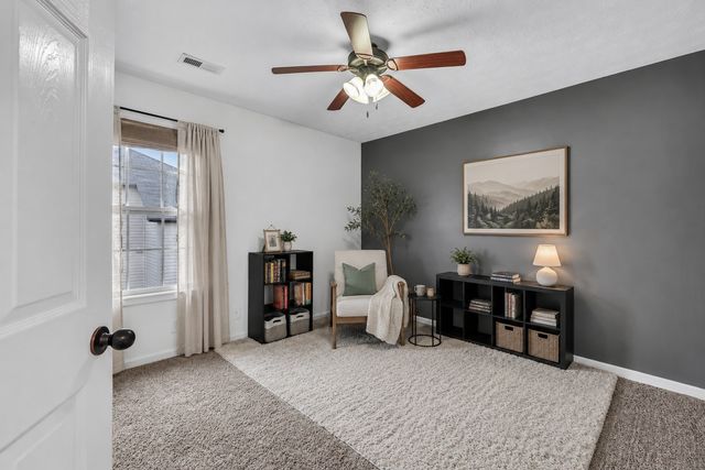 313 Ferdinand Ln, Oak Grove, KY 42262