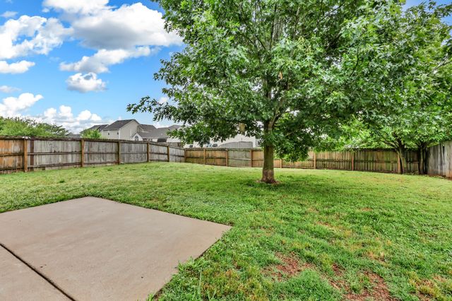313 Ferdinand Ln, Oak Grove, KY 42262
