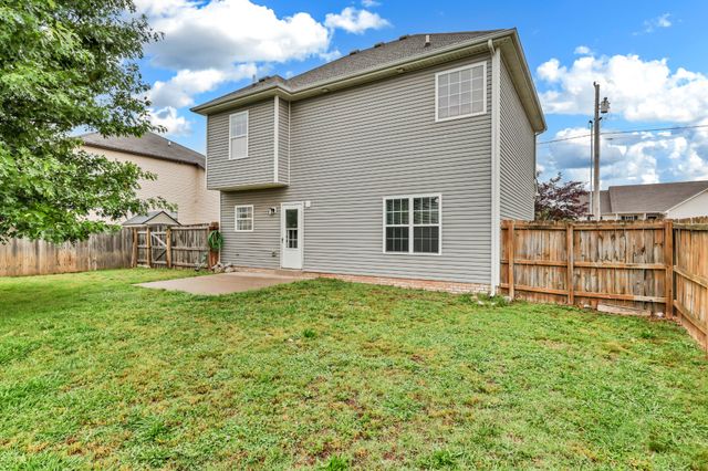 313 Ferdinand Ln, Oak Grove, KY 42262