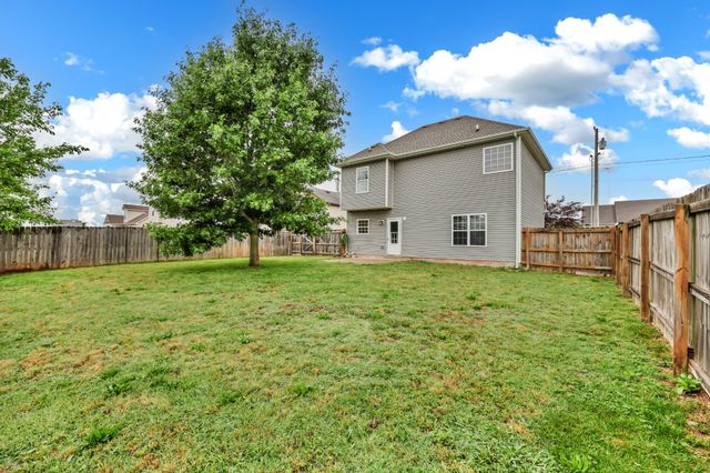 313 Ferdinand Ln, Oak Grove, KY 42262