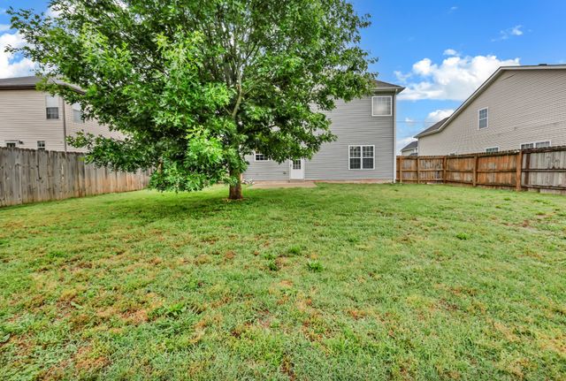 313 Ferdinand Ln, Oak Grove, KY 42262