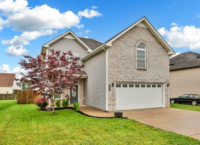 313 Ferdinand Ln, Oak Grove, KY 42262