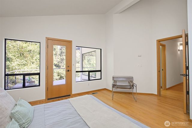 26530 Lake Fenwick Road S, Kent, WA 98032