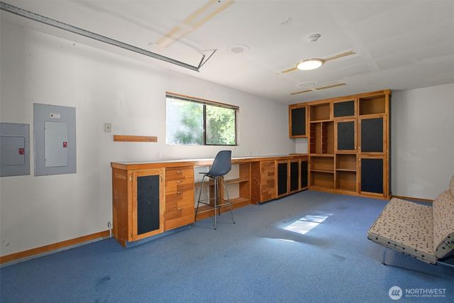 26530 Lake Fenwick Road S, Kent, WA 98032