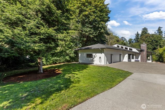 26530 Lake Fenwick Road S, Kent, WA 98032