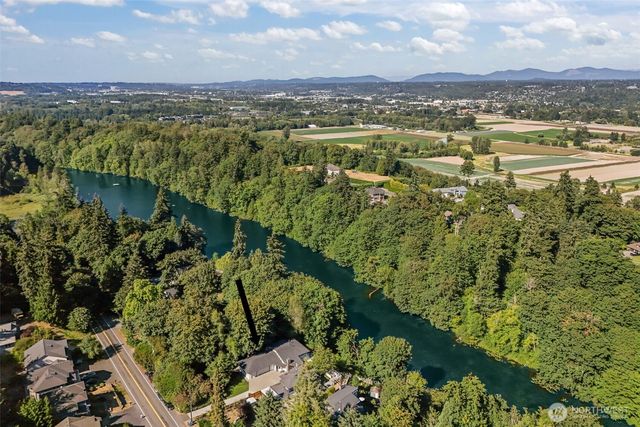 26530 Lake Fenwick Road S, Kent, WA 98032