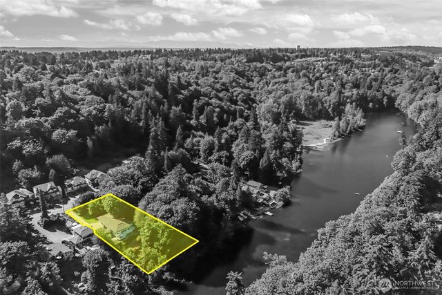 26530 Lake Fenwick Road S, Kent, WA 98032