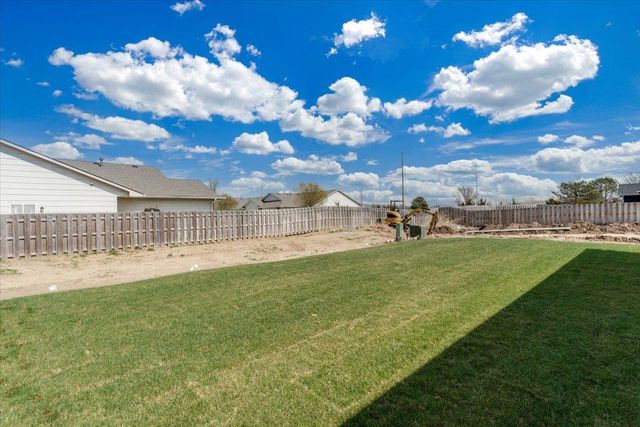 4434 N Sunny Ct, Wichita, KS 67205