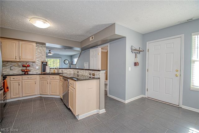 6759 Quarrystone Lane, Middleburg Heights, OH 44130